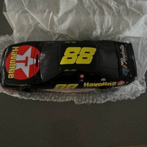 Ernie Irvan #88 Texaco Havoline 1995 NASCAR 1:24 Diecast Platinum Series - Picture 7 of 16